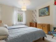 Nice 1 bedroom house share for rent in Croydon Road,...