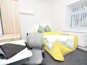 For Rent! 1 bedroom house share for rent in Gawthorpe...