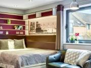 Charming 1 BR Iconinc The Edge Smart Apartment