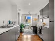 Rental! 1 BR One room apartment in Camden Town