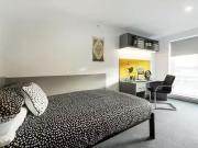 Unique 1 BR Pine Mill, Lincoln Silver Ensuite