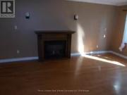 Cozy 2208 Golden Briar Trail, Oakville Wc Wedgewood...