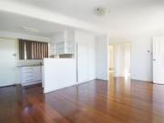 Unique 2/96 Ridge Street, Greenslopes, QLD 4120