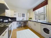 Cheap 2 bedroom apartment for rent in Queen Anne Avenue,...