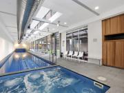 Nice 2 bedroom apartment near RMIT University