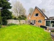 For Rent! 2 bedroom detached house for rent in...