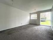 For Rent! 2 bedroom flat for rent in Chilton Court, Park...