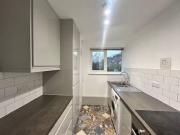 Unique 2 bedroom flat for rent in Downs Court Road,...