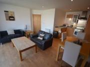 Cheap 2 bedroom flat for rent in Hall Street,...
