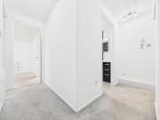 Cozy 2 bedroom flat for rent in Mariner Avenue,...