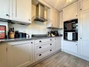 Cheap 2 bedroom ground floor flat for rent in Poole...