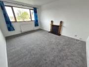 Just in! 2 bedroom maisonette for rent in Ivyfield Road,...