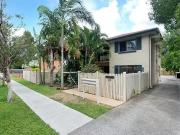 For Rent! 2 BR 3/35 Smallman Street, Bulimba, QLD 4171