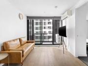 Deal! 2 BR 3601/81 A'Beckett Street, Melbourne VIC...