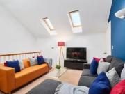 Cozy 2 BR Henrietta Gardens