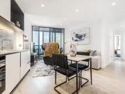 Charming 2 BR Little Lonsdale Street