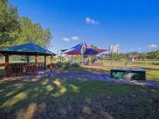 Unique 3/117 Rawlins Street, Kangaroo Point, QLD 4169