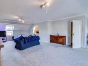 Nice 3 bedroom flat for rent in Harrogate Road,...