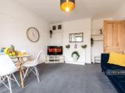 Cozy 3 bedroom flat for rent in Richmond Park,...