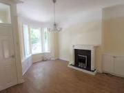 Just in! 3 bedroom terraced house for rent in Hawkshaw...