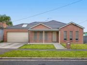 For Rent! 3 BR 236 Victoria Street, Ballarat East VIC...