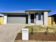 Charming 44 Flame Tree Road, Cotswold Hills, QLD 4350