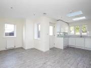 Rental! 4 bedroom end of terrace house for rent in...