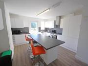 Charming 4 bedroom flat for rent in Wimborne Road,...