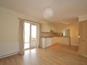 Rental! 4 bedroom terraced house for rent in Braemar...