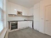 Just in! 4 bedroom terraced house for rent in East...