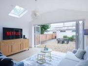 Cheap 4 BR The Drive