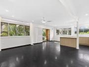 Cheap 5/14 Hughes Avenue, Main Beach, QLD 4217