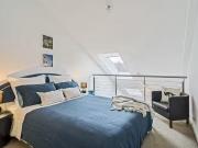 Cozy 564/6 Cowper Wharf Roadway, Woolloomooloo, NSW 2011