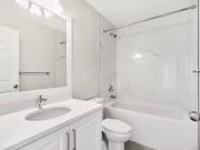 Deal! 59054918 60 Ave & 192 St