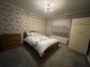 Nice 5 bedroom house share for rent in Full Shared House...