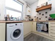 Deal! 5 bedroom terraced house for rent in Church Road,...