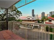Deal! 6/16 Phillips Street, SPRING HILL Apartment for...