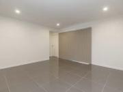 Nice 6 Sturt Street, Oxenford, QLD 4210