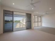 Rental! 81/3028 The Boulevard, Carrara, QLD 4211