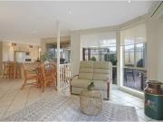 Unique 8 Kerang Court, Horsley House for rent Listed by...