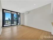 Unique 903/253 273 Normanby Road, South Melbourne...