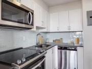 Nice Bachelor 80 Wellesley Street, East