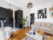 Nice centre, grand studio lumineux et rénové proche...