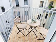 Nice & Cozy completely refurbished as new apartment in...