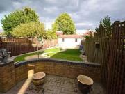 New End terrace house to rent in Kings Road, Harrow HA2