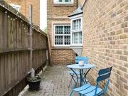 For Rent! Flat to rent in Cadogan Terrace, Hackney Wick,...