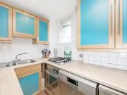 Charming Flat to rent in Colville Terrace, London W11