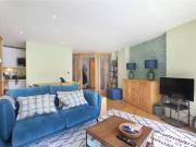 Unique Flat to rent in Langford Mews, 80 St John's...