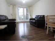 Cozy Flat to rent in Smoothfields Court, Hounslow TW3