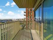 Rental! Flat to rent in The Lock, Greenford Quay,...